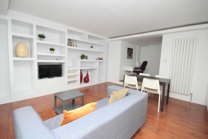 2 Bedroom Flat To Rent In Mace Street, Bethnal Green, London, E2