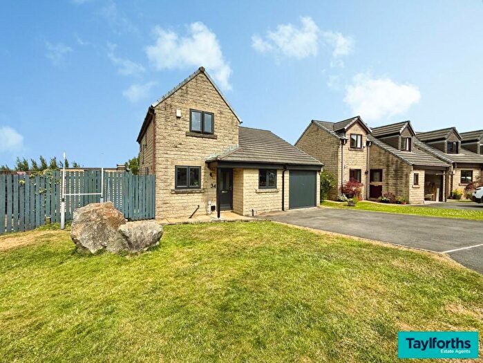 5 Bedroom Detached House For Sale In Whitworth Way, Barnoldswick, BB18
