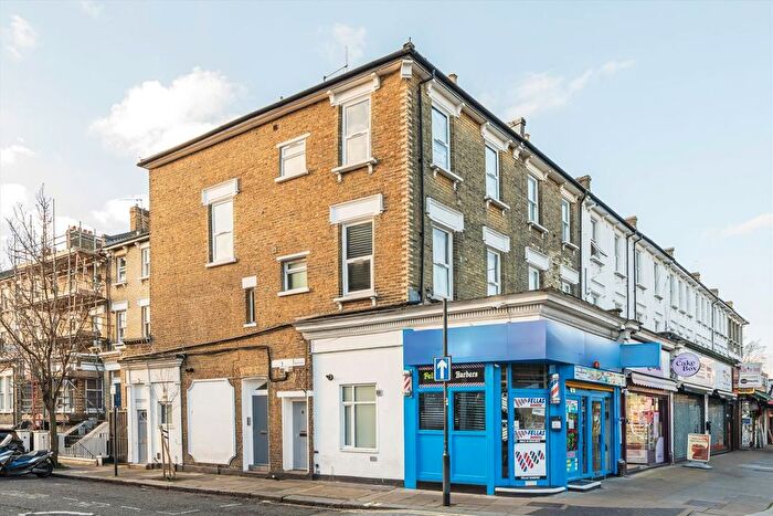 3 Bedroom Flat To Rent In Uxbridge Road, Shepherds Bush, W12