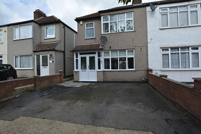 3 Bedroom Semi-Detached House To Rent In Essex Road, Romford, London, RM7