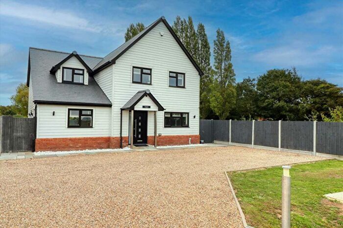 4 Bedroom Detached House For Sale In Bradfield Road, Wix, CO11