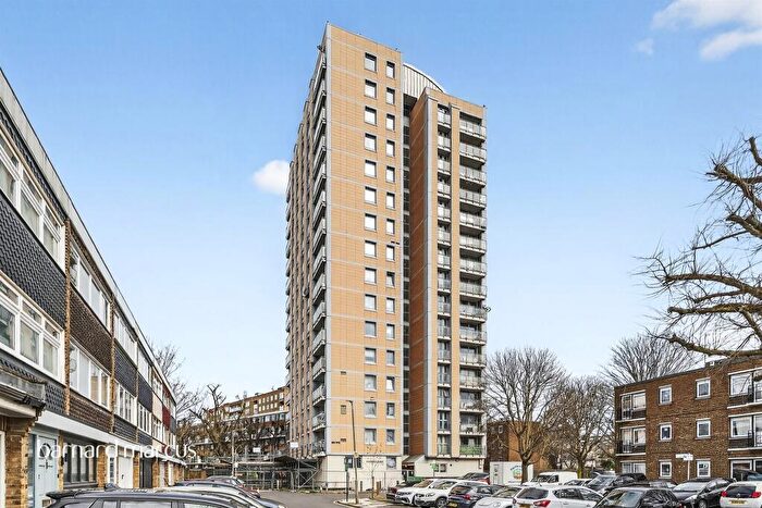 2 Bedroom Flat For Sale In Sheepcote Lane, London, SW11