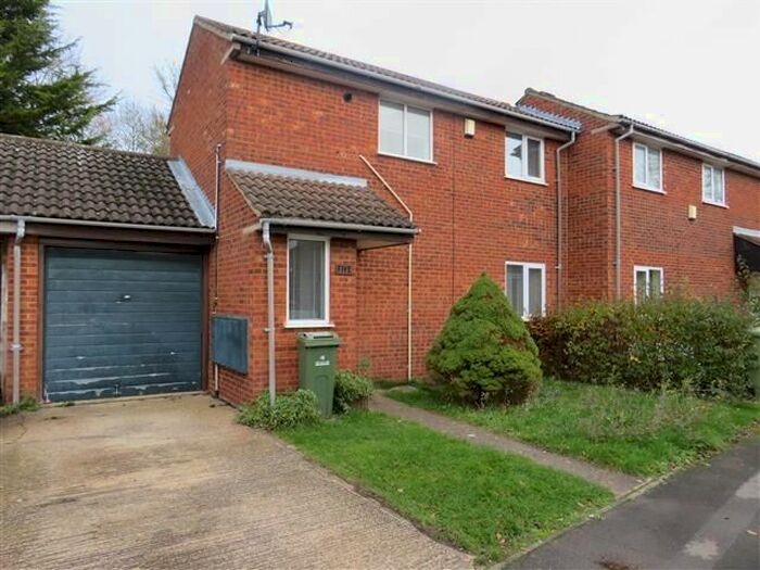 2 Bedroom Property To Rent In Deepdale, Heelands, Milton Keynes, MK13