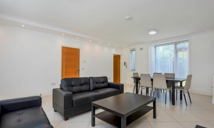 3 Bedroom Terraced House To Rent In Amherst Road, Ealing, London, W13