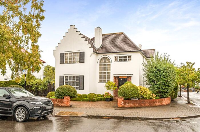 5 Bedroom Detached House For Sale In Audley Road, Ealing, W5
