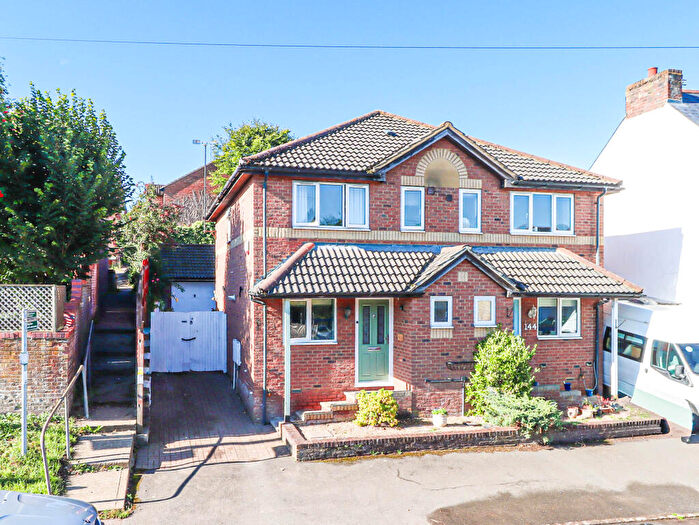 2 Bedroom Semi-Detached House For Sale In High Street, Markyate, St. Albans, AL3