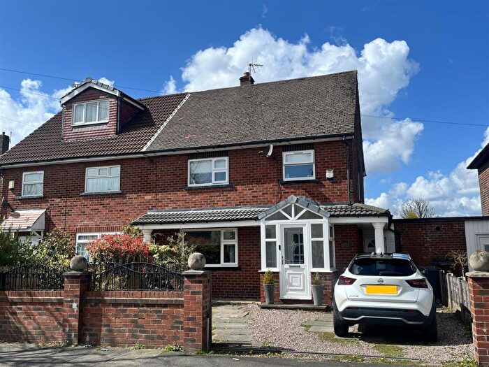 3 Bedroom Semi Detached House For Sale In Rose Hill Road, Ashton-Under-Lyne, OL6