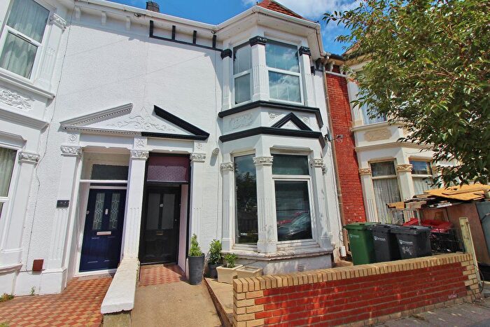 2 Bedroom Flat For Sale In Derby Road, North End, PO2