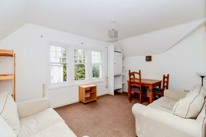 2 Bedroom Apartment To Rent In Iffley Road, East Oxford, OX4