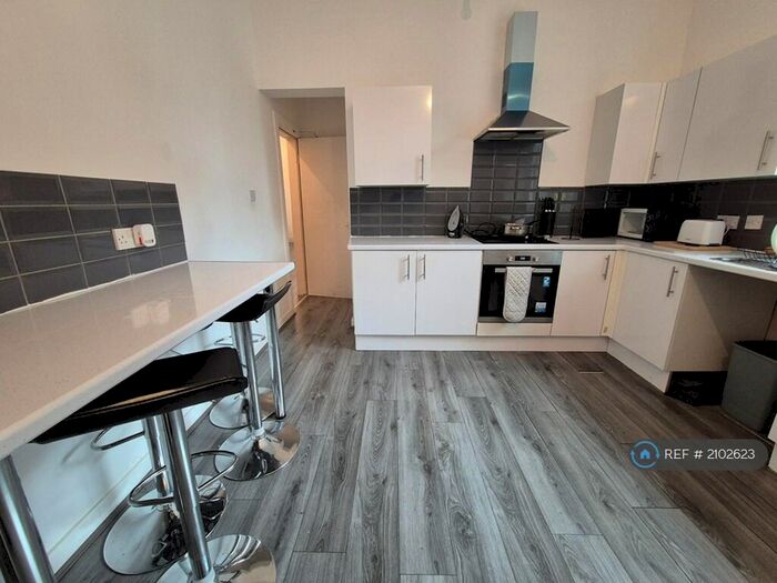 6 Bedroom Terraced House To Rent In Priory Road, Liverpool, L4