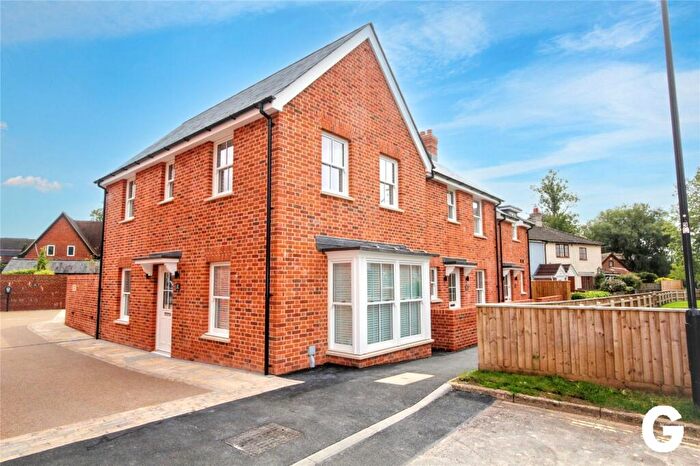 2 Bedroom End Of Terrace House To Rent In Strides Lane, Ringwood, Hampshire, BH24
