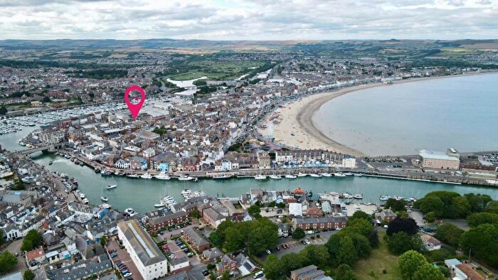 1 Bedroom Apartment For Sale In Lower St. Alban Street, Weymouth, DT4