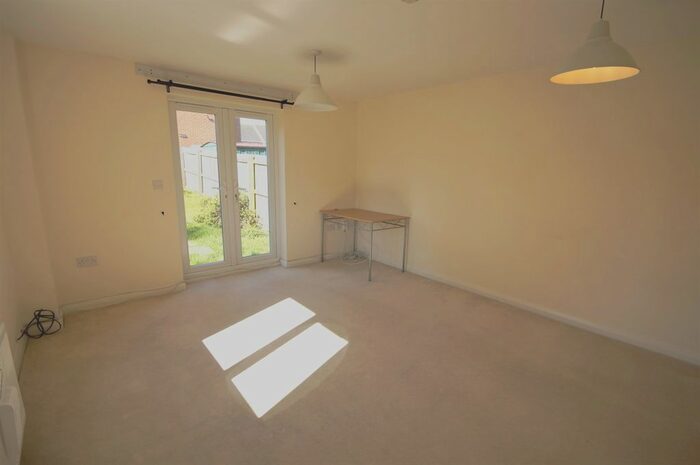 3 Bedroom End Terrace House To Rent In Barrie Way, Coventry, CV2