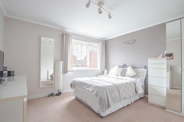 2 Bedroom End Of Terrace House To Rent In Claremont Road, Swanley, BR8