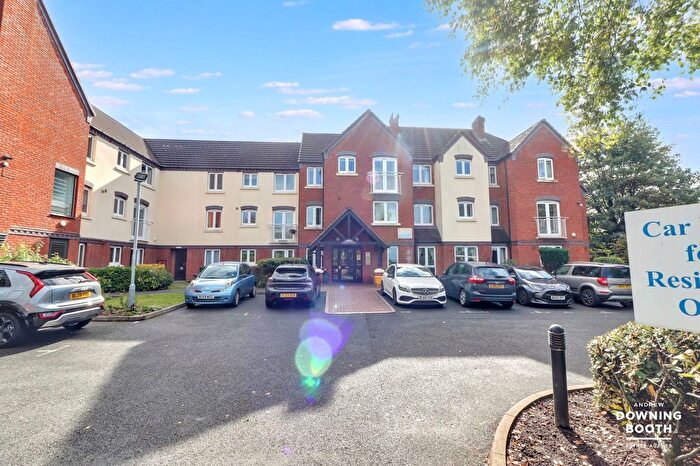 1 Bedroom Flat For Sale In Leighswood Road, Aldridge, Walsall, WS9