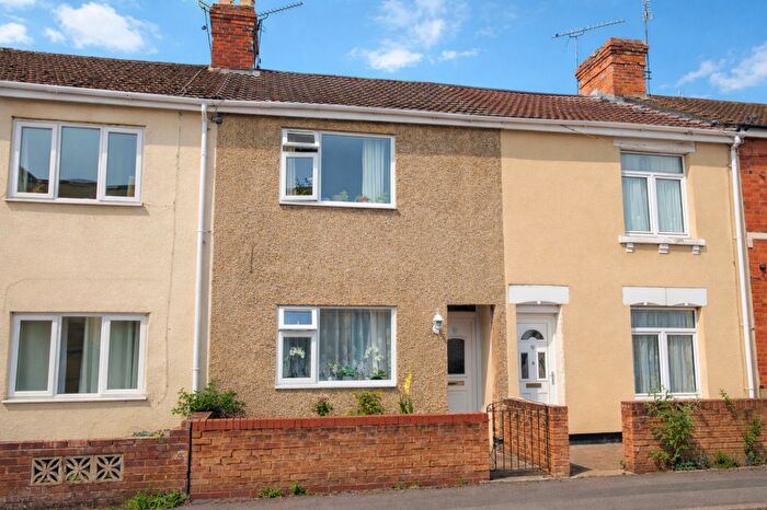 2 Bedroom Terraced House To Rent In Edmund Street, Swindon, SN1