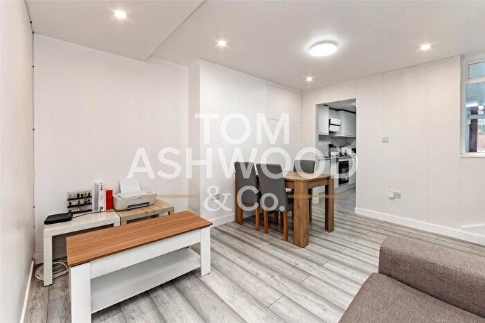 3 Bedroom Terraced House For Sale In Pretoria Road, London, E16