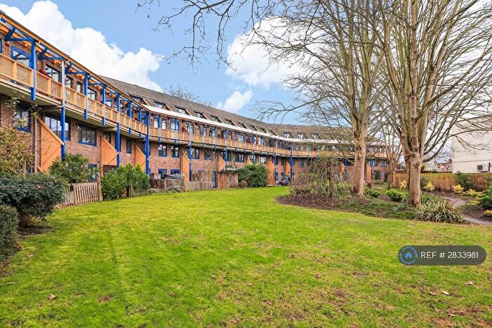 2 Bedroom Flat To Rent In Grasmere Gardens, Cambridge, CB4