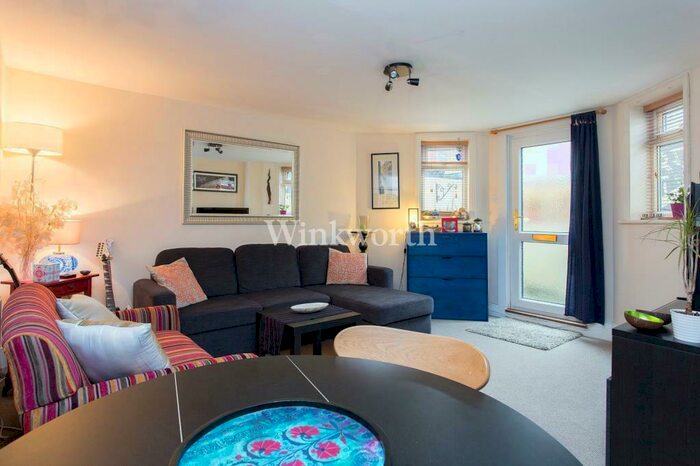 2 Bedroom Apartment To Rent In Pemberton Road, Harringay, N4