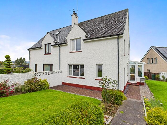 3 Bedroom Semi-Detached House For Sale In Camus Road, Dunbeg, Oban, PA37
