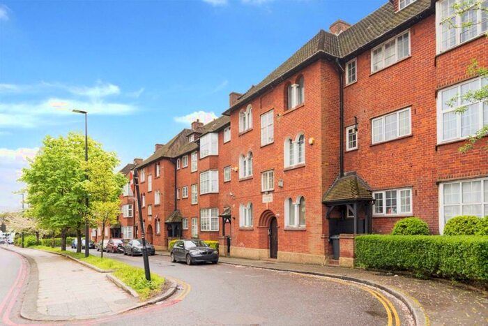 2 Bedroom Flat To Rent In Sheldon Avenue, Aylmer Court, N2