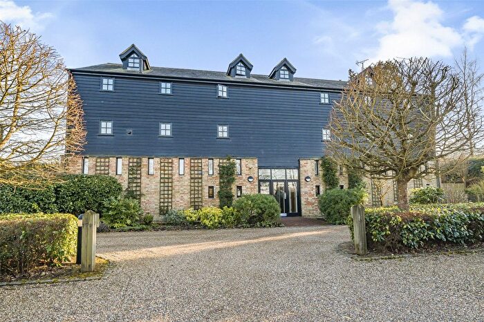 2 Bedroom Flat To Rent In Chine Farm Place, Main Road, Knockholt, Kent, TN14