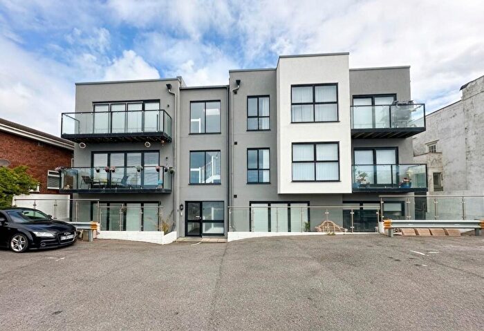 2 Bedroom Flat For Sale In Sunset, South Coast Road, Peacehaven, BN10