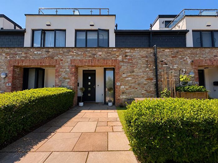 3 Bedroom Town House For Sale In Glassworks Mews, Nailsea, Bristol, BS48