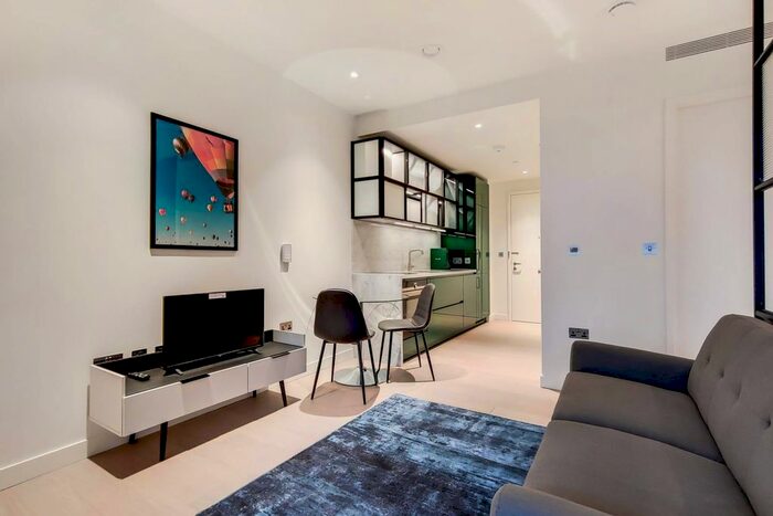 Studio To Rent In Bagshaw Building, Canary Wharf, London, E14