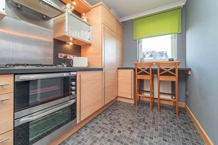 2 Bedroom Flat For Sale In Eagles View, Livingston, EH54