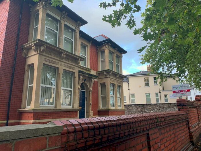 1 Bedroom Ground Flat To Rent In Clytha Park Road, Mount Pleasant, NP20