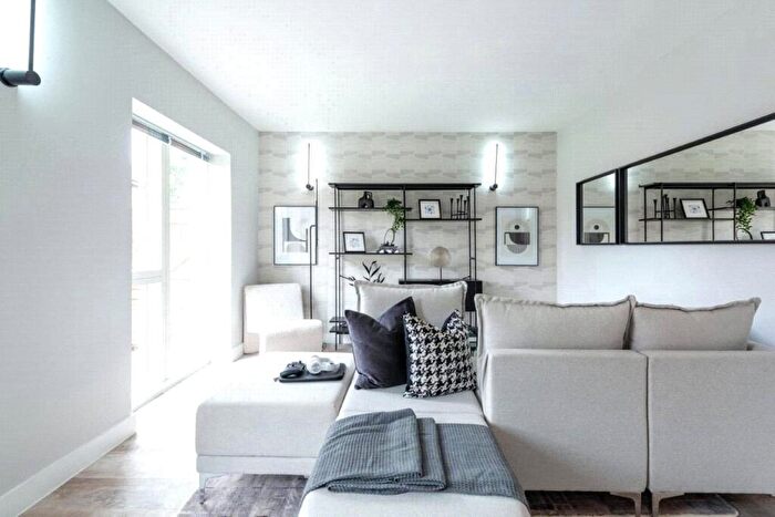 2 Bedroom End Of Terrace House To Rent In Wyvern Road, Ellesmere Port, Cheshire, CH65