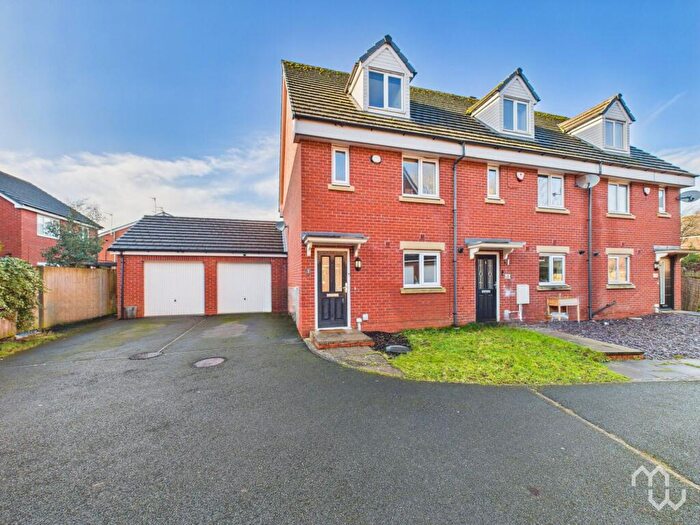 3 Bedroom End Of Terrace House For Sale In Parsonage Close, Leyland, PR26