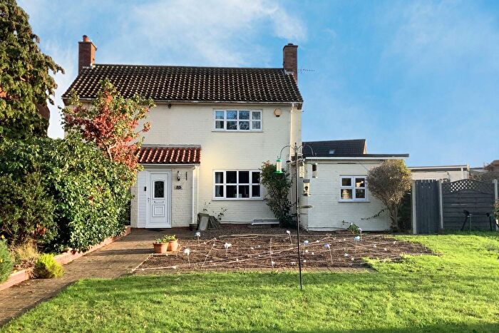 4 Bedroom Detached House For Sale In Beccles Road, Bradwell, Great Yarmouth, NR31