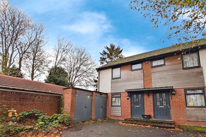 2 Bedroom End Of Terrace House To Rent In Howards Grove, SO15