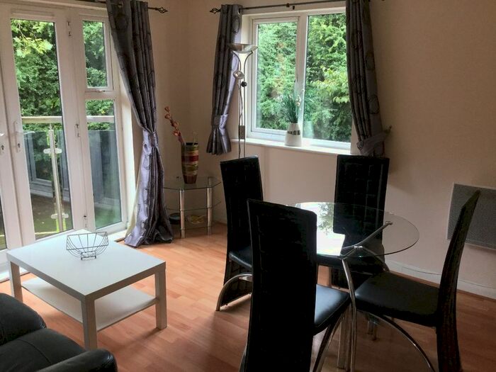 2 Bedroom Flat To Rent In Conisbrough Keep, Coventry, CV1