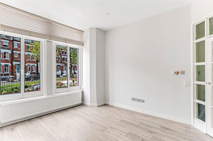 2 Bedroom Flat To Rent In Primrose Gardens, Belsize Park, London, NW3