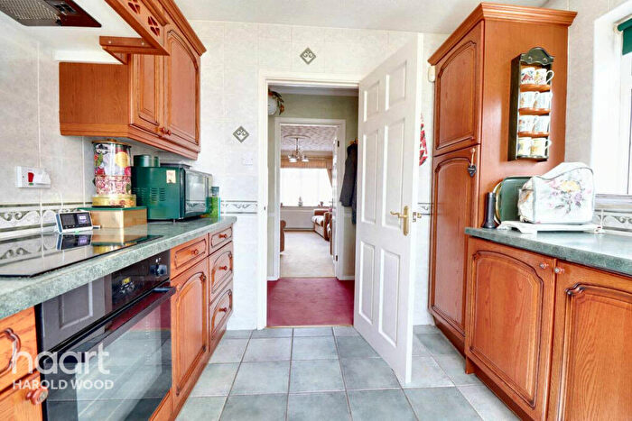 4 Bedroom Detached House For Sale In Tindall Close, Harold Wood, RM3