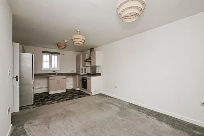 2 Bedroom Flat To Rent In Corminster Avenue, Canterbury, CT3
