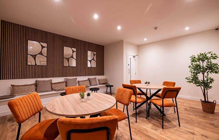 1 Bedroom Flat For Sale In Wraik Hill, Whitstable, Kent, CT5