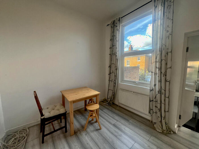1 Bedroom Flat To Rent In Blackstock Road, N4