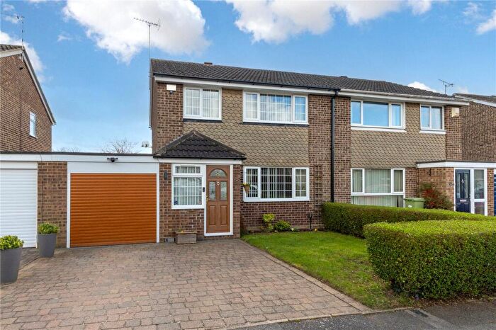 3 Bedroom Semi Detached House For Sale In Blythe Close, Newport Pagnell, Buckinghamshire, MK16