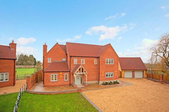 5 Bedroom Detached House To Rent In Alcester Road, Stratford-Upon-Avon CV37