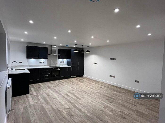 1 Bedroom Flat To Rent In Fox Lane, London, N13