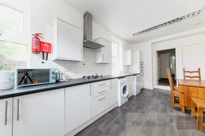 5 Bedroom Property To Rent In Osborne Avenue, Jesmond, Newcastle Upon Tyne, NE2