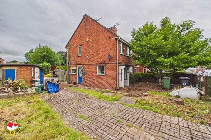 3 Bedroom Semi Detached House For Sale In St. Lawrence Road, Barnwood, Gloucester, GL4