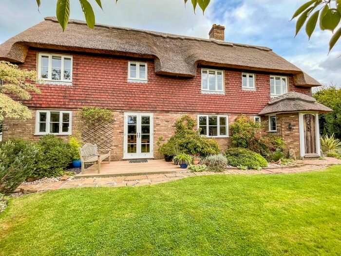 4 Bedroom Detached House For Sale In Broad Street, Icklesham, TN36