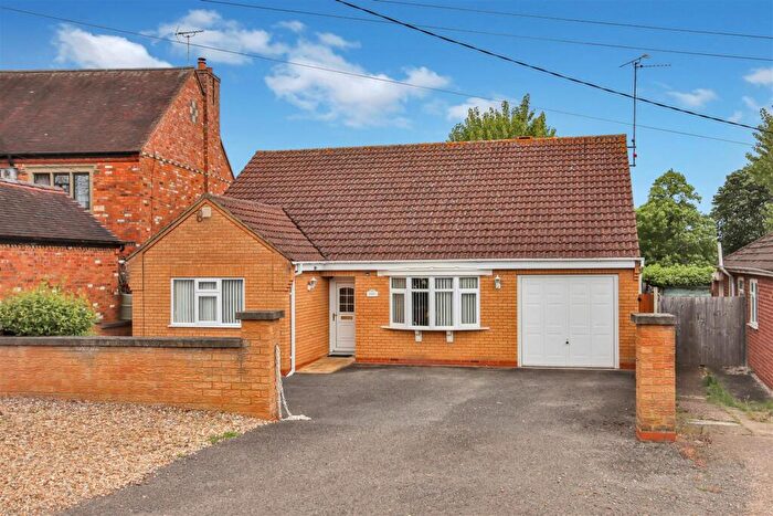 2 Bedroom Detached Bungalow For Sale In , Woodland Road, Rushden, NN10