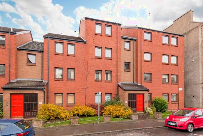 1 Bedroom Flat To Rent In Bryson Road, Polwarth, Edinburgh, EH11