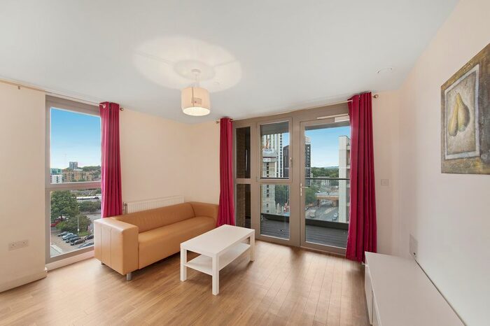 2 Bedroom Flat To Rent In Roma Corte, Lewisham, SE13